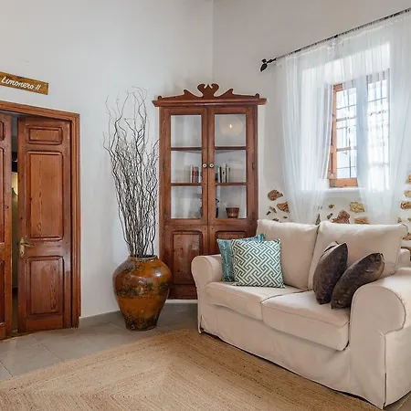 Rural Prats Apartment *