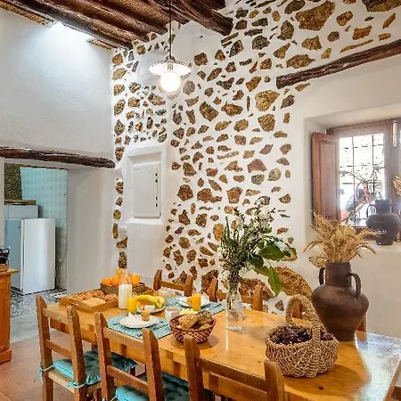 Rural Prats Apartment *